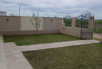 Casă cu 4 camere cu Teren 333 Mp în Central - 10