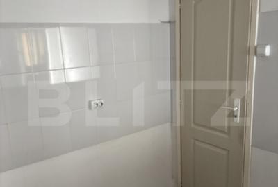 Spațiu comercial, de 102 mp, în Central - 6