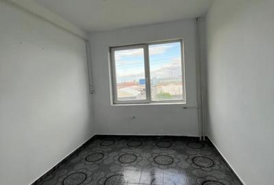 Apartament cu 2 camere in spate la Stadion, et 3 - 3