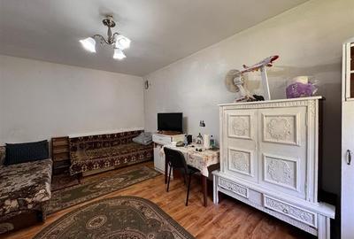 Garsonieră decomandată în 1 Mai - 3