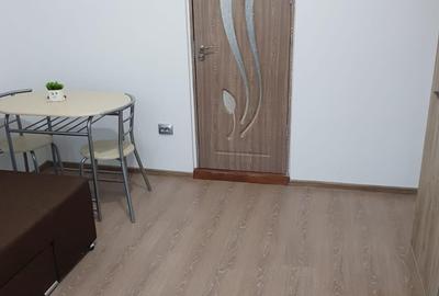Garsonieră semidecomandată în CET - 13