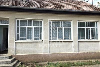 Casa de vanzare in Curtici. - 1