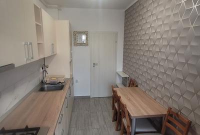 Garsonieră decomandată în Central - 8