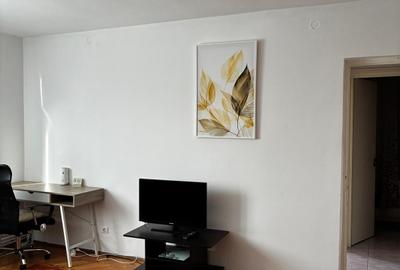 Apartament cu 2 camere semidecomandat în Cornișa - 1