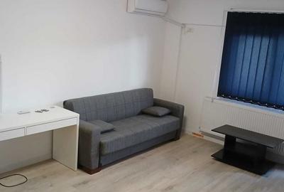 Apartament cu 3 camere semidecomandat în Theodor Pallady