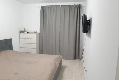 Apartament cu 2 camere decomandat, mobilat în Titan