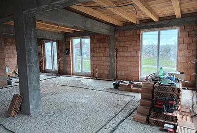 Casă cu Teren 400 Mp în Hidiș - 10