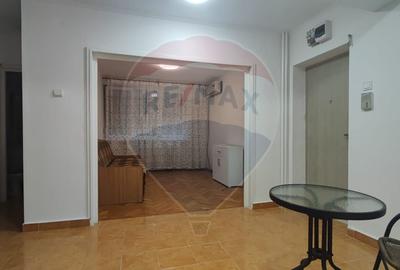 Apartament cu 3 camere decomandat, mobilat în Decebal - 5