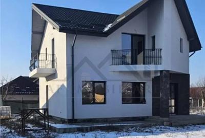 Casă cu 3 camere în Lunca Cetățuii