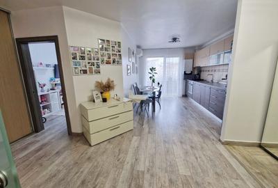 Apartament cu 3 camere semidecomandat, mobilat în Florești - 2