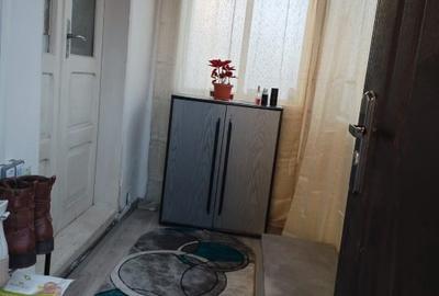 Casă cu 5 camere cu Canalizare în Central - 9