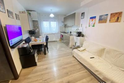 Apartament cu 3 camere decomandat în Mărgeanului