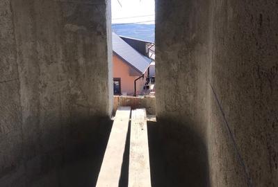 Casă cu 4 camere în Central - 1