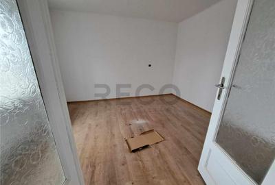 Casă cu 5 camere cu Teren 1700 Mp în Episcopia Bihorului - 16