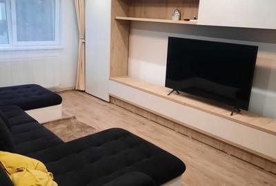 Apartament cu 3 camere decomandat în Decebal - 1