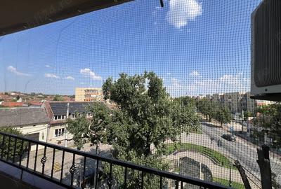 Apartament cu 3 camere ultracentral