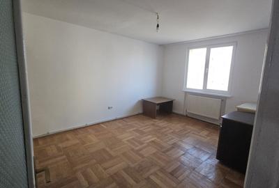Apartament cu 3 camere decomandat în Calea Romanului - 3