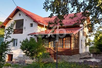 Casă individuală cu 4 camere cu Canalizare în Mălureni - 2