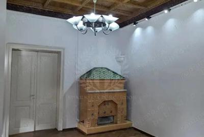 CASA / SPATIU FORMAT DIN 2 CORPURI // CURTE 150 MP // 3 BAI - 1