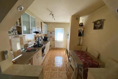 3 cam decomandat 2 bai centrala proprie 2 ap pe nivel zona Lipovei - 3