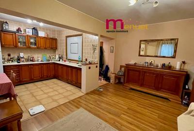 Apartament 4 camere,zona Centrala,etaj 2 - 12