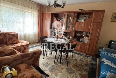 PRET NOU - Casa de vanzare construc?ie solida ?i spa?ioasa - 8