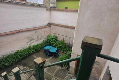 Casă cu 4 camere în Central - 8