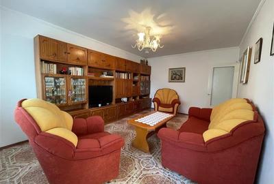 Apartament 3 camere de vanzare zona E3 -Tulcea - 1