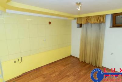 Casă cu 4 camere cu Teren 110 Mp în Central - 11