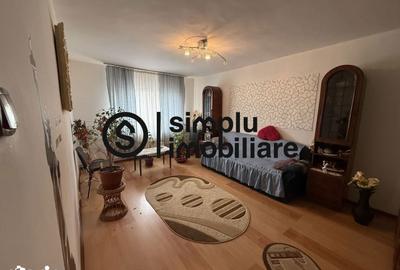 Apartament cu 3 camere decomandat în 1 Mai - 7