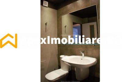 Apartament cu 2 camere semidecomandat în 1 Mai - 1