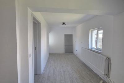 Casă cu 3 camere în Piscani - 2