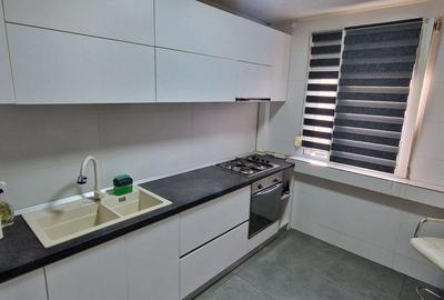 Apartament cu 3 camere decomandat în Valea Oltului - 9
