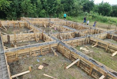 Casă cu 3 camere cu Teren 1000 Mp în Vălenii de Munte - 1