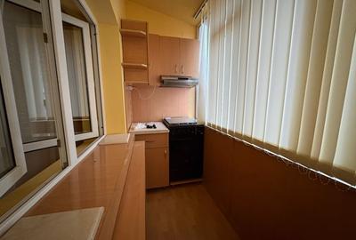 Apartament, 3 camere, decomandat, 74 mp, Centru, Zona KFC - 9