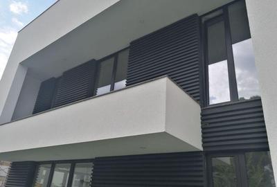 Casă cu 5 camere cu Canalizare în Băneasa - 1