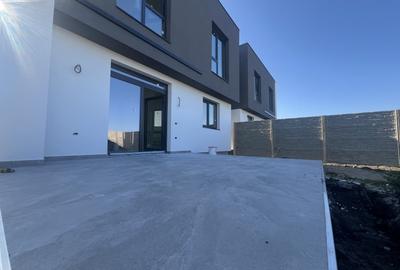 Duplex, 300mp teren, 105mp utili, la sosea - Sacalaz - 1