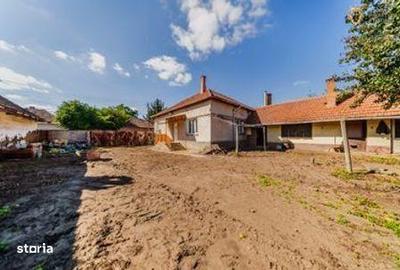 Casă cu 4 camere cu Canalizare în Central - 8