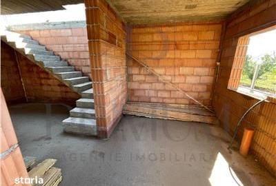 Casă cu 4 camere cu Teren 250 Mp în Central - 2