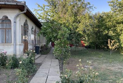 Casă cu 4 camere în Băilești - 1
