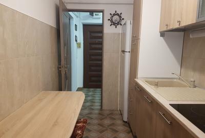Apartament doua camere, decomandat, mobilat si utilat, sudic, liber, Piata Sud - 9