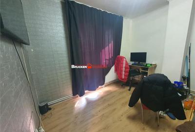 Apartament cu 3 camere decomandat în Central - 12