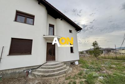 Duplex cu 4 camere cu Canalizare în Partoș - 2