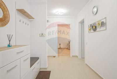 Apartament cu 2 camere decomandat în Tractorul - 8