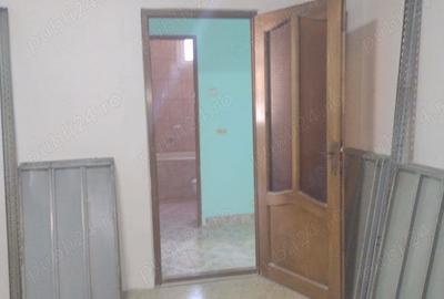 Spațiu comercial, de 58 mp, în Central - 4
