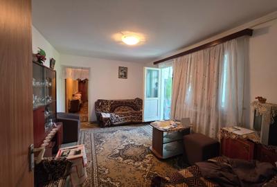Apartament cu 3 camere semidecomandat, mobilat în Brâncoveanu