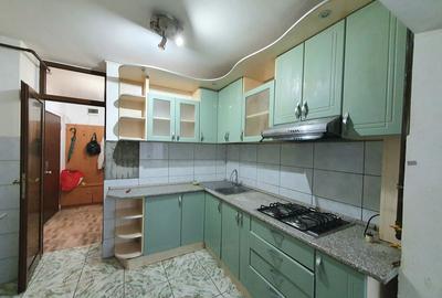 Apartament cu 3 camere decomandat în Bârzești - 2