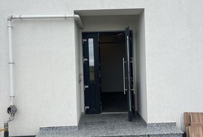 Apartament cu 3 camere semidecomandat în Central - 16