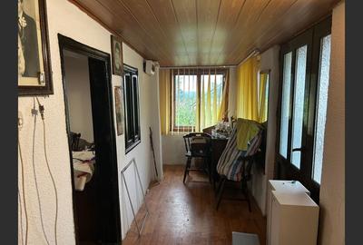 Casă Scoarta Est: 48m?, 2 Camere, 51.000EUR. Comision 0% - 4