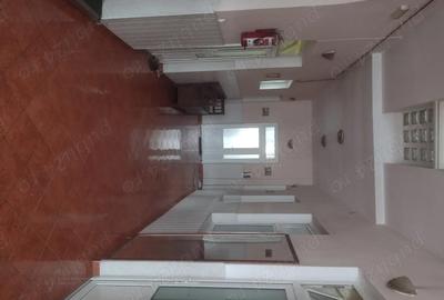 Garsonieră decomandată în UMT - 2